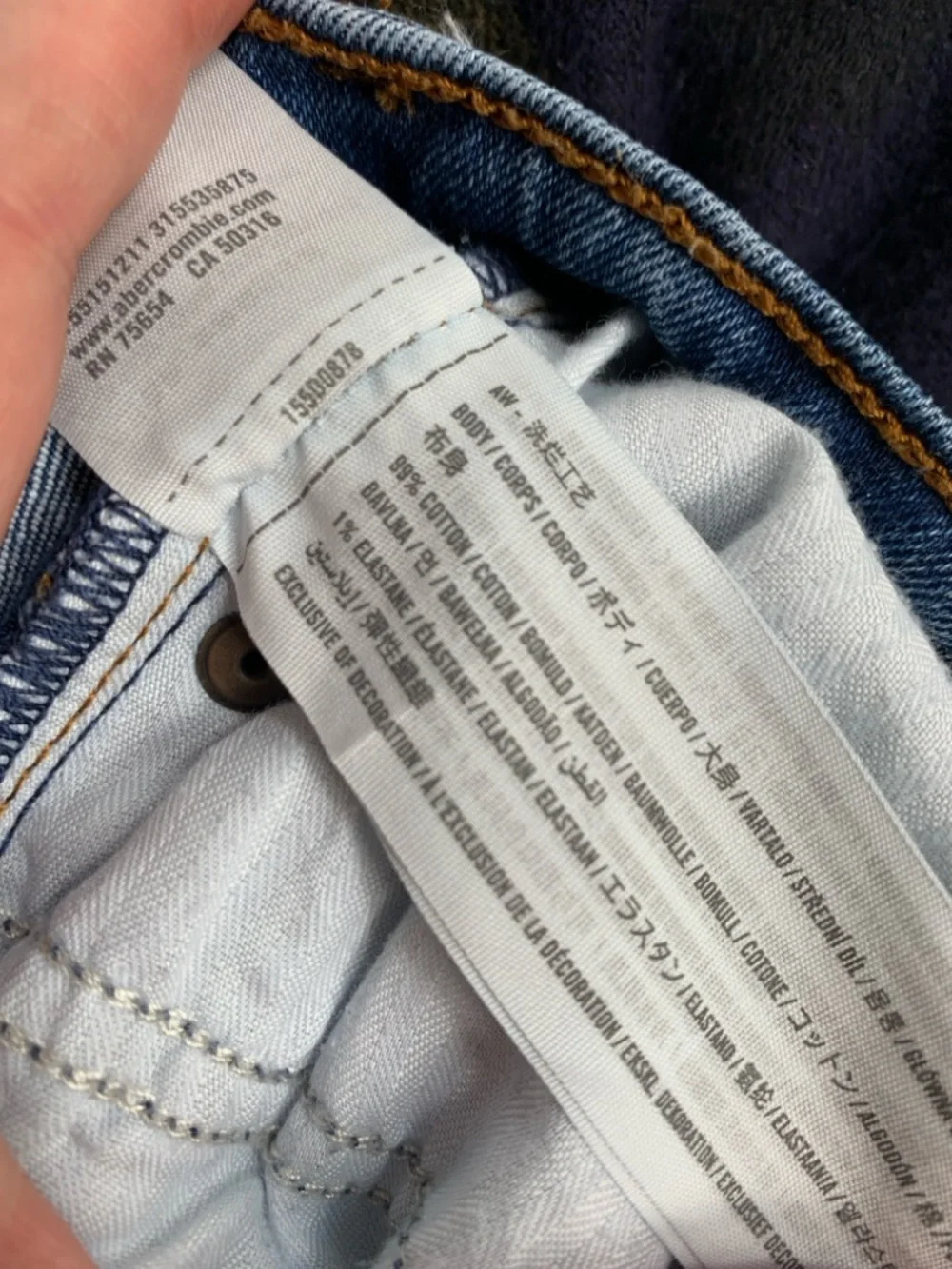 Abercrombie & Fitch The Mom high-rise jeans straight leg raw hem sz 28 EUC 6 - Picture 9 of 16